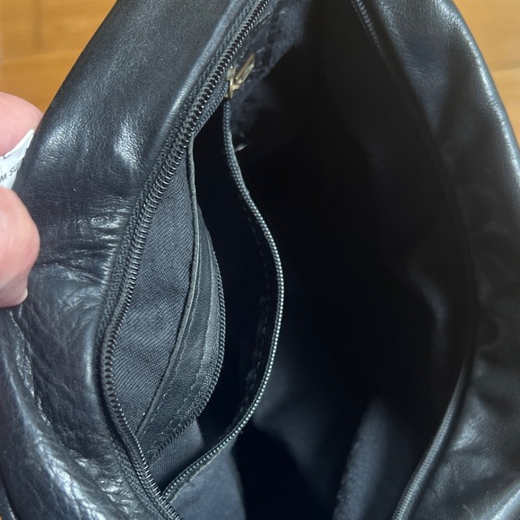 Stone Mountain Black Shoulder Bag - Picture 4 of 4